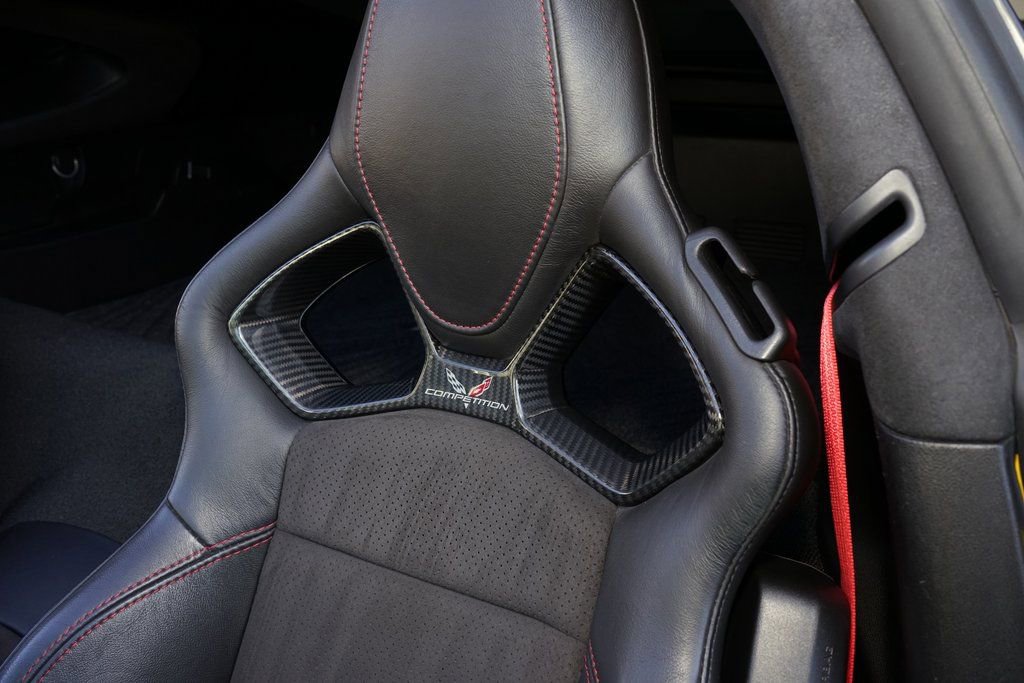 Used 2015 Chevrolet Corvette Z06 RWD image 30