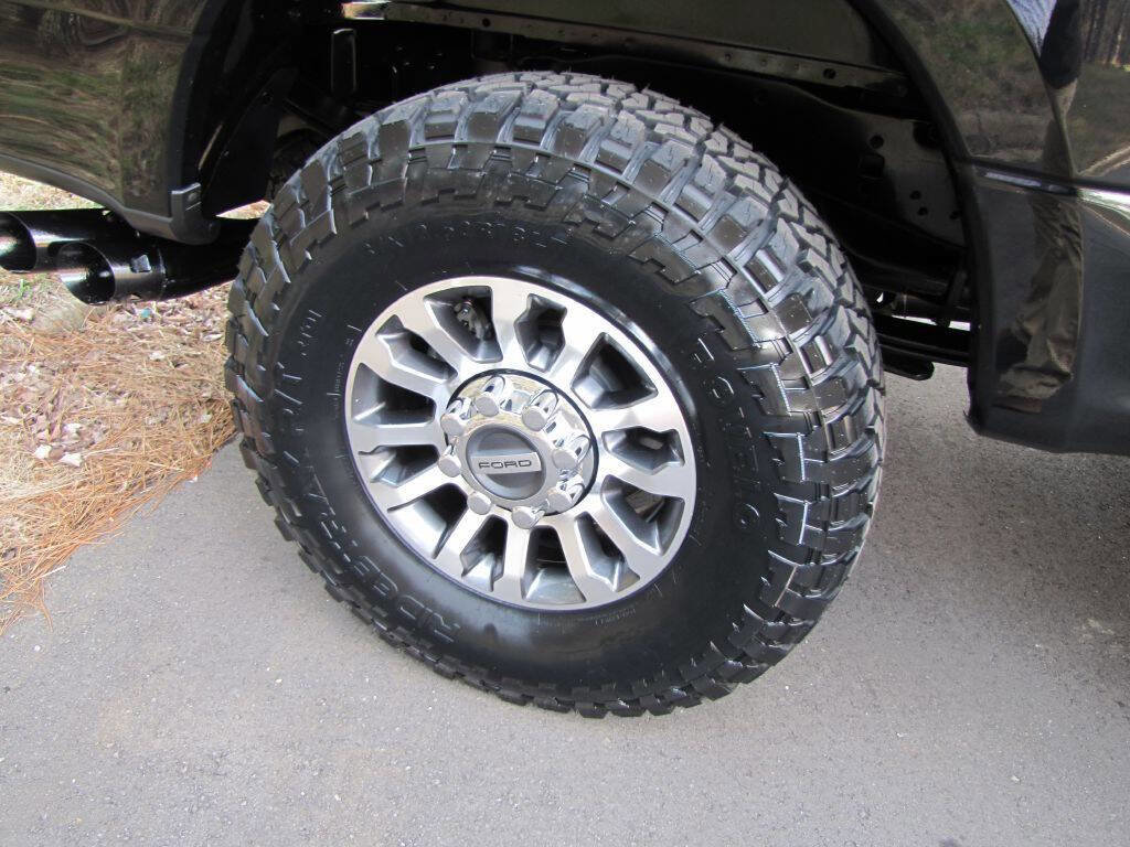 Used 2022 Ford F250 Lariat w/ Lariat Value Package image 30