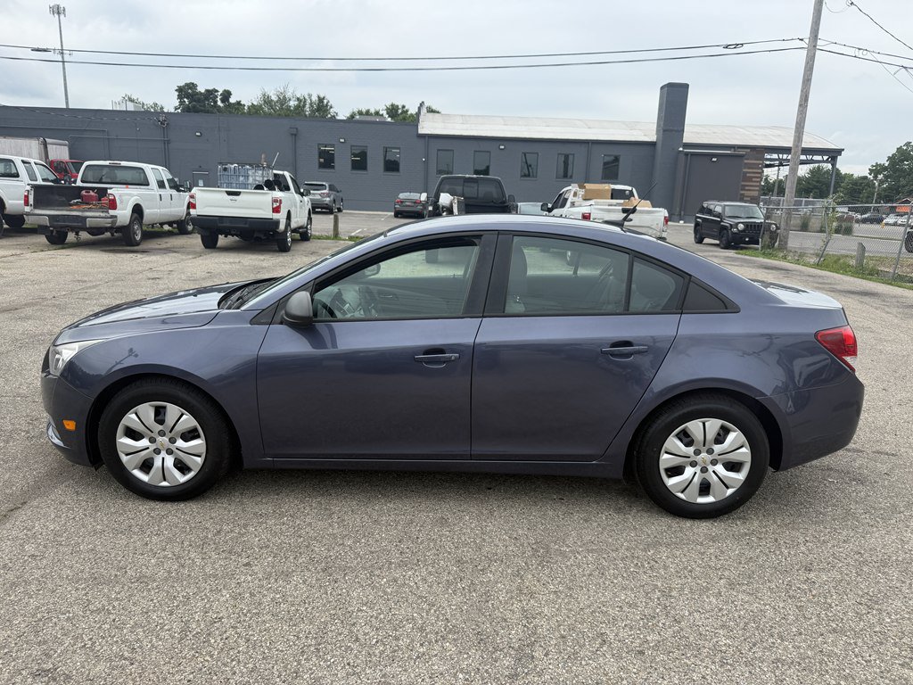 Used 2014 Chevrolet Cruze LS FWD image 3