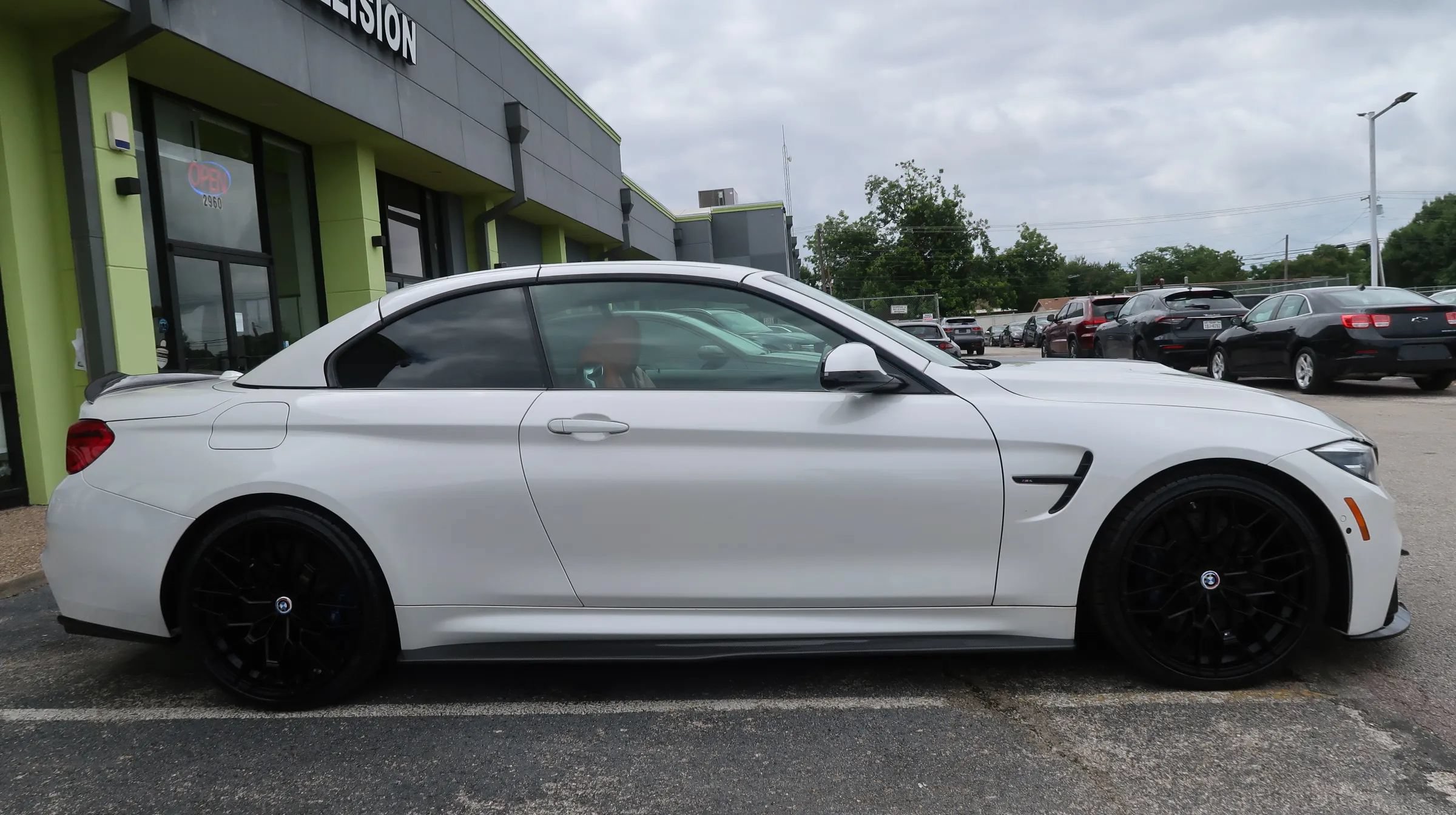 Used 2019 BMW M4 Convertible w/ Competition Package RWD image 8