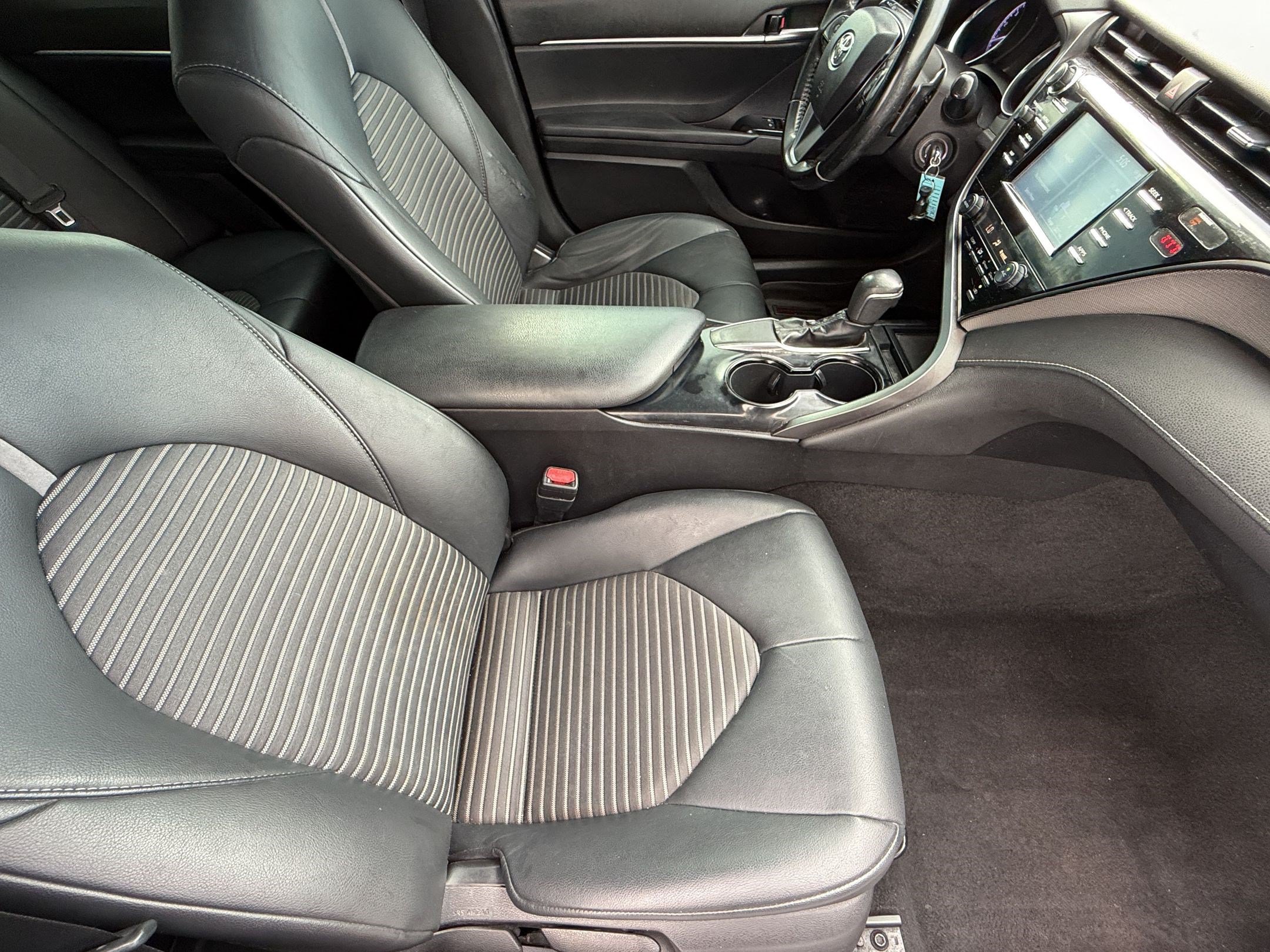 Used 2019 Toyota Camry SE FWD image 27