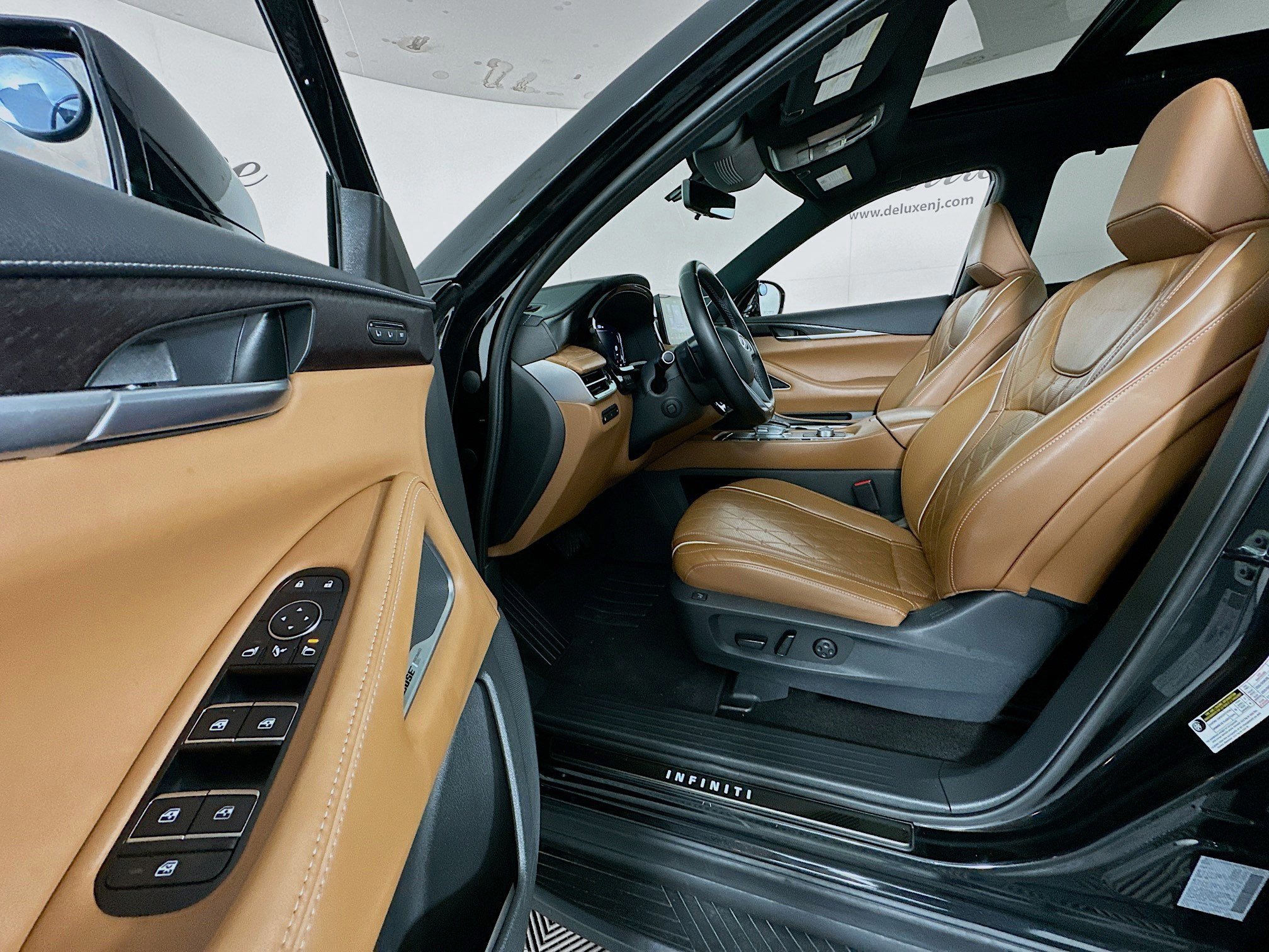 Used 2023 INFINITI QX60 Autograph image 22