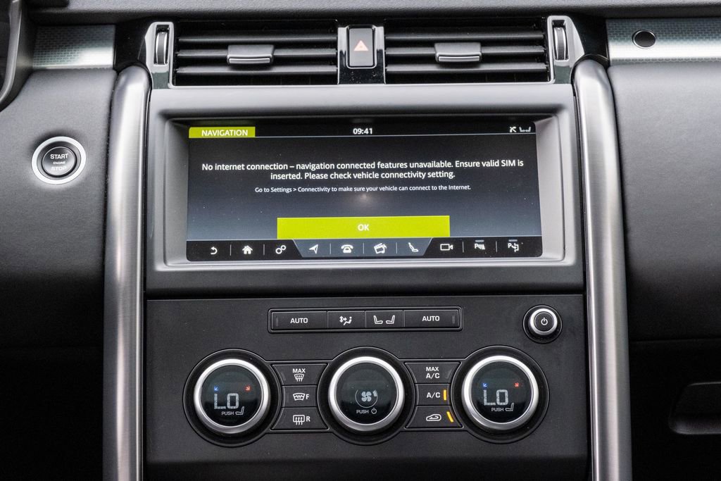Used 2020 Land Rover Discovery Landmark AWD/4WD image 23