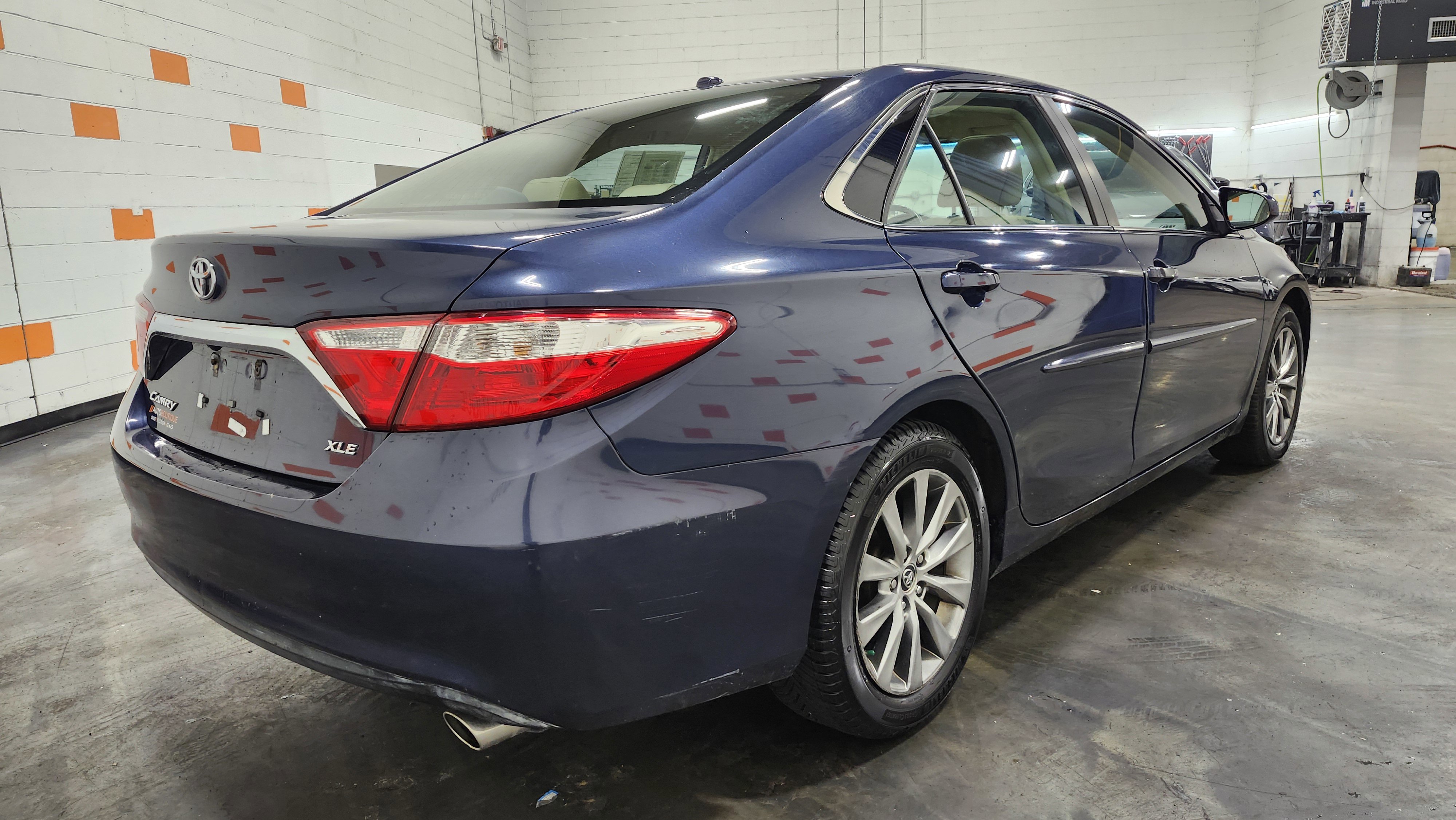 Used 2015 Toyota Camry XLE image 17