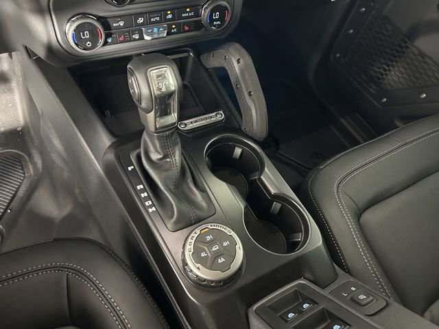 Used 2025 Ford Bronco Badlands image 25