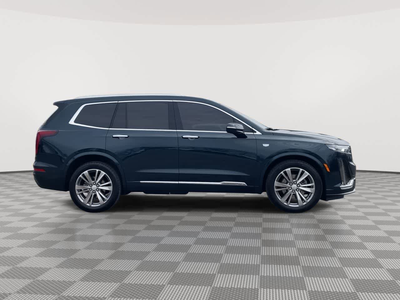 Certified 2024 Cadillac XT6 Premium Luxury w/ Technology Package image 9