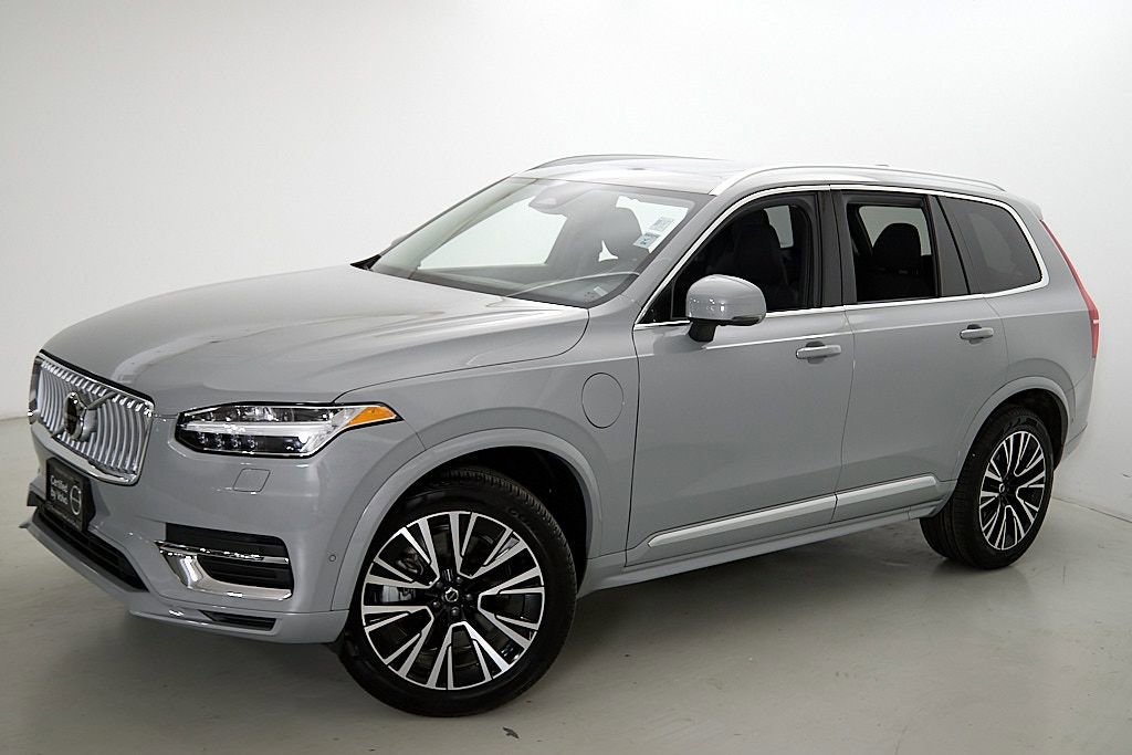 Certified 2025 Volvo XC90 T8 Plus w/ Protection Package Premier AWD/4WD image 3