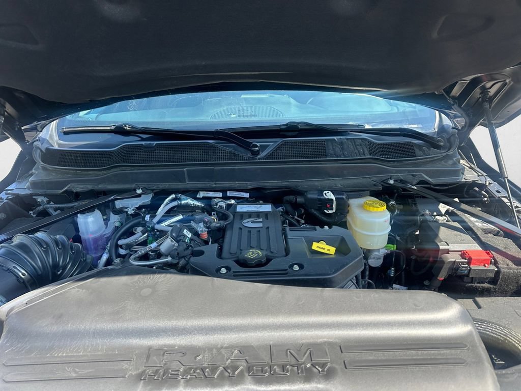 New 2026 RAM 3500 Big Horn AWD/4WD image 14