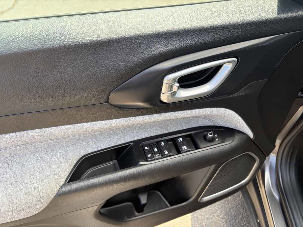 Used 2022 Jeep Compass Latitude image 17