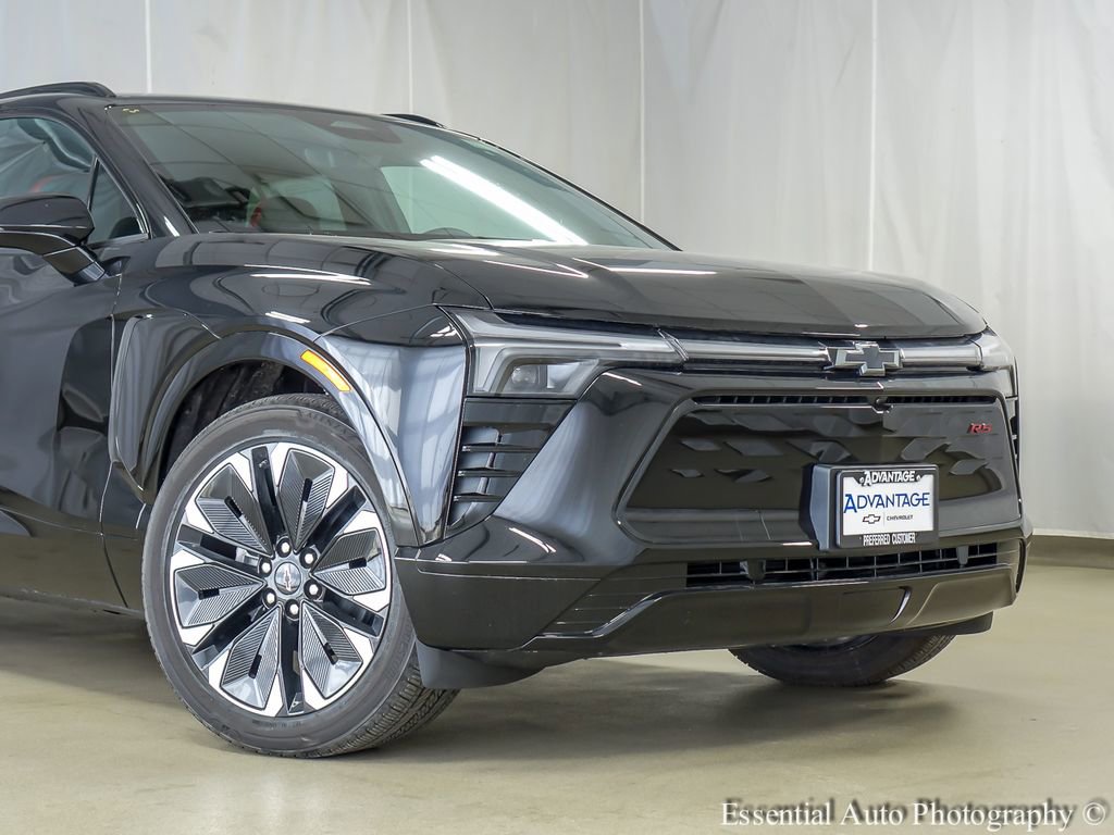 New 2026 Chevrolet Blazer EV RS image 3