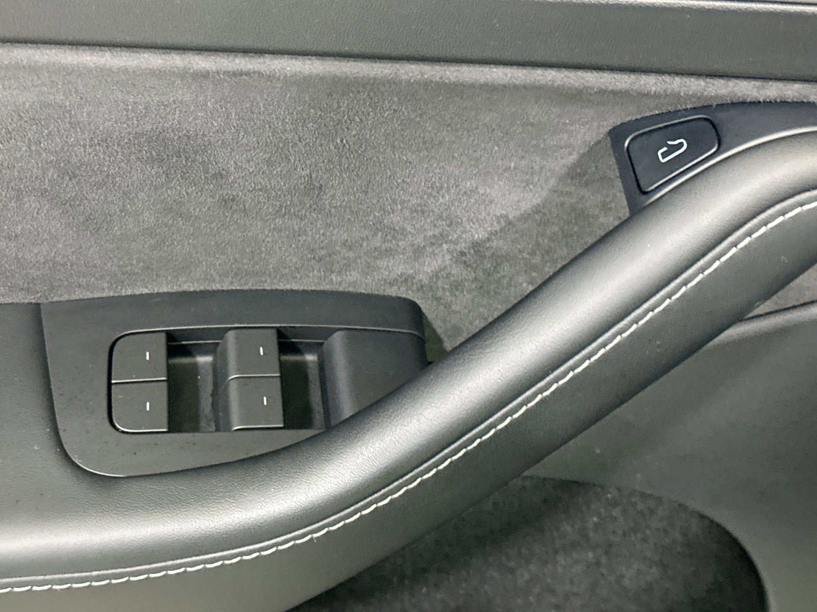 Used 2023 Tesla Model Y Long Range image 16