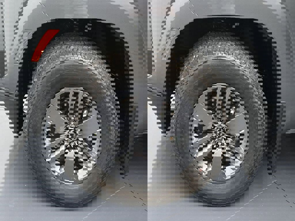 New 2026 Nissan Frontier SV w/ Tow Package image 9