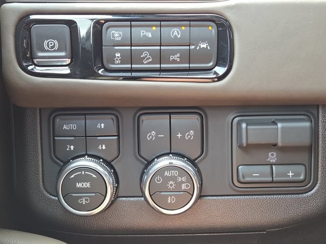 New 2026 GMC Yukon XL Denali Ultimate AWD/4WD image 33