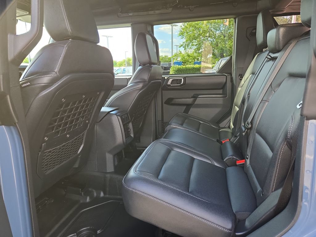 Certified 2025 Ford Bronco Badlands w/ Sasquatch Package AWD/4WD image 27