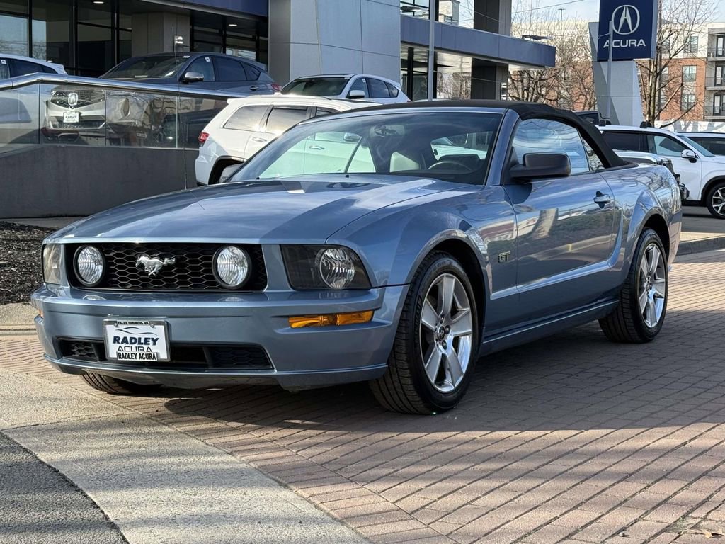 Used 2007 Ford Mustang GT Premium RWD image 4