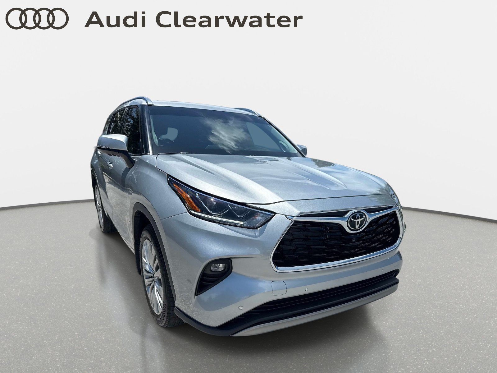 Used 2025 Toyota Highlander Platinum AWD/4WD image 7