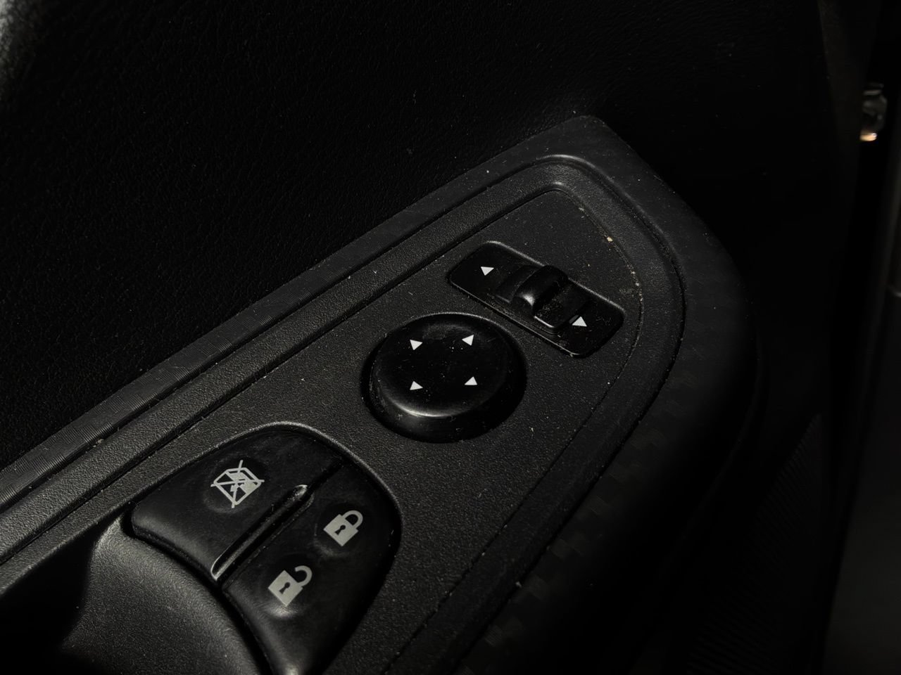 Used 2025 Nissan Versa SV FWD image 21