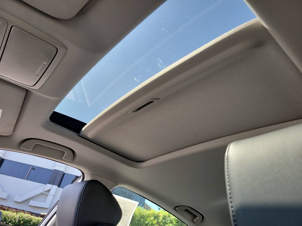 Used 2022 Honda Accord EX-L image 32