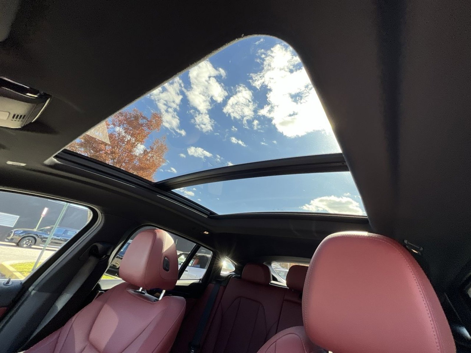 Used 2023 BMW X4 xDrive30i w/ Premium Package image 25