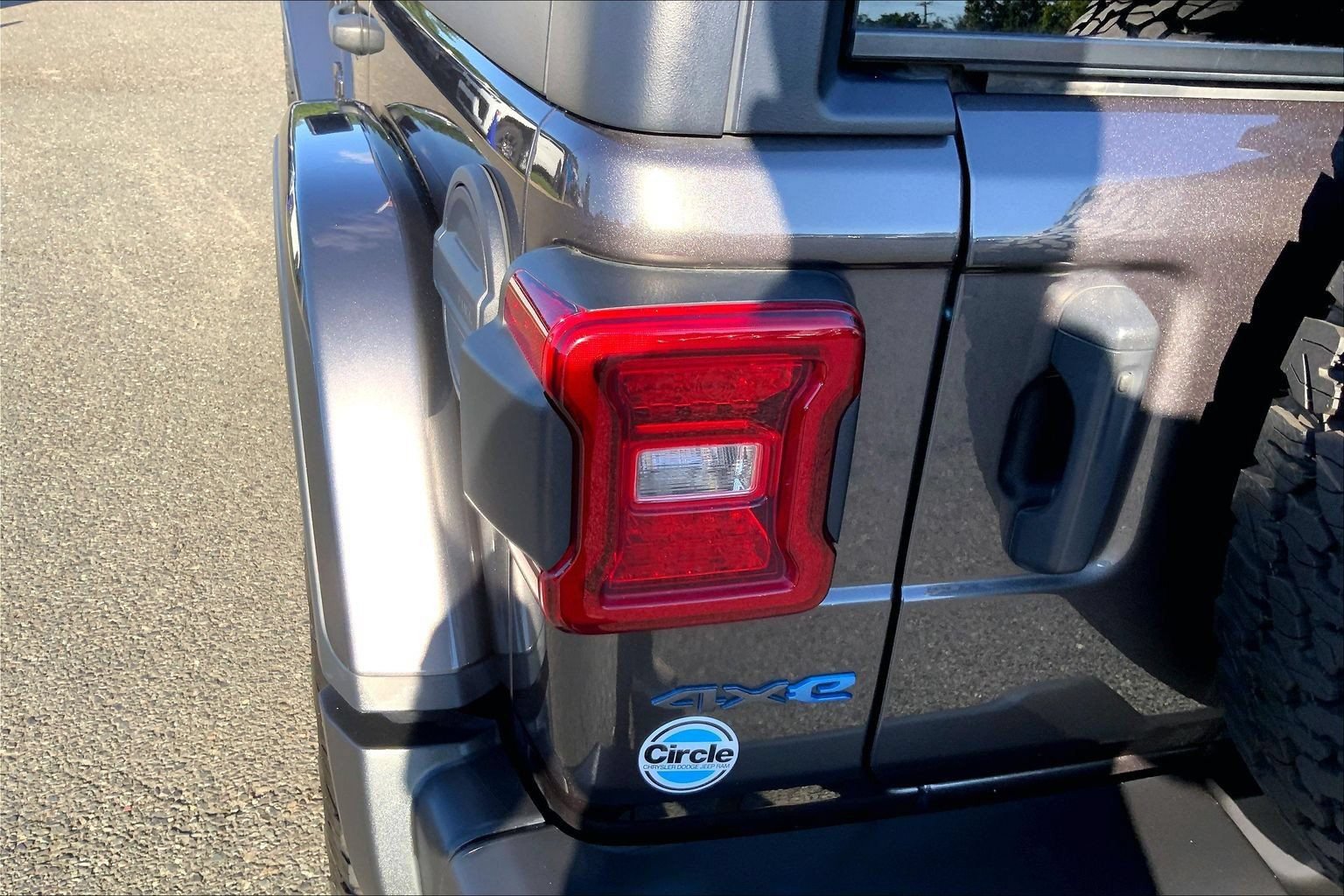 Used 2023 Jeep Wrangler Unlimited Rubicon 4xe w/ Cold Weather Group AWD/4WD image 27