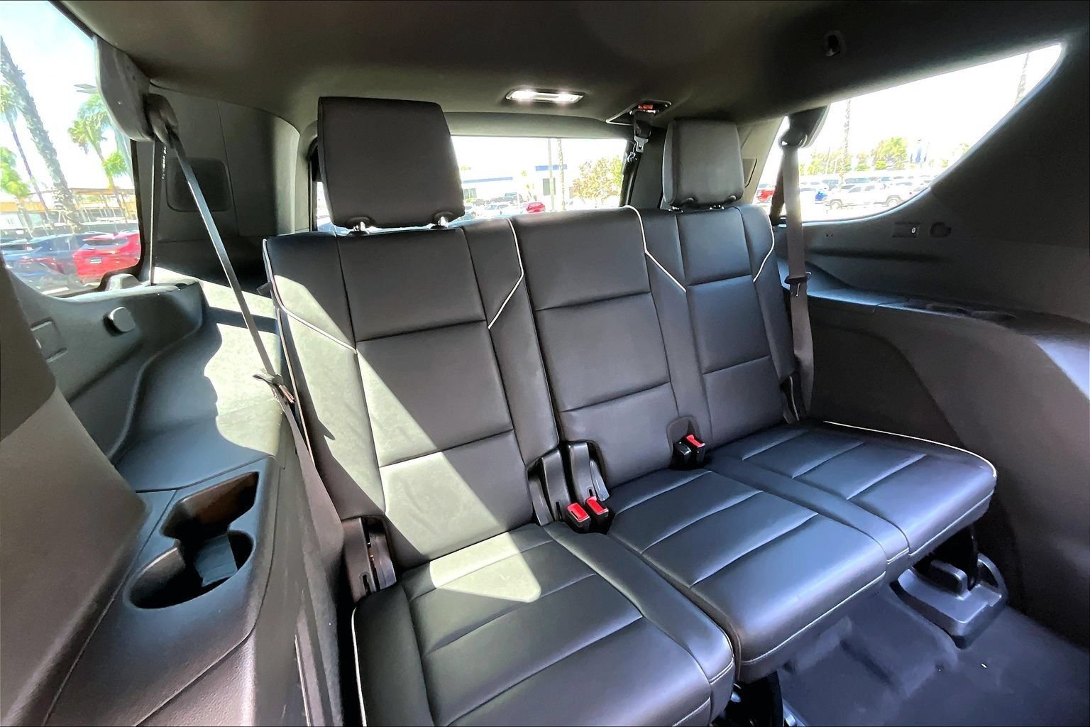 Used 2021 Cadillac Escalade Premium Luxury RWD image 25