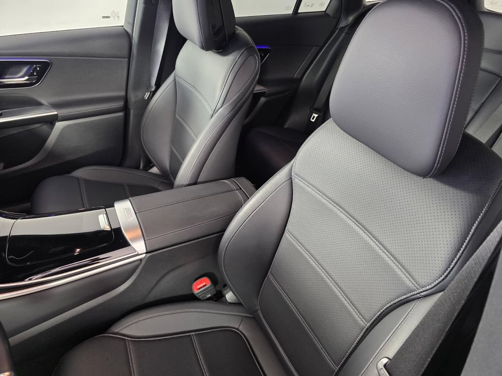 Certified 2025 Mercedes-Benz GLC 300 image 11