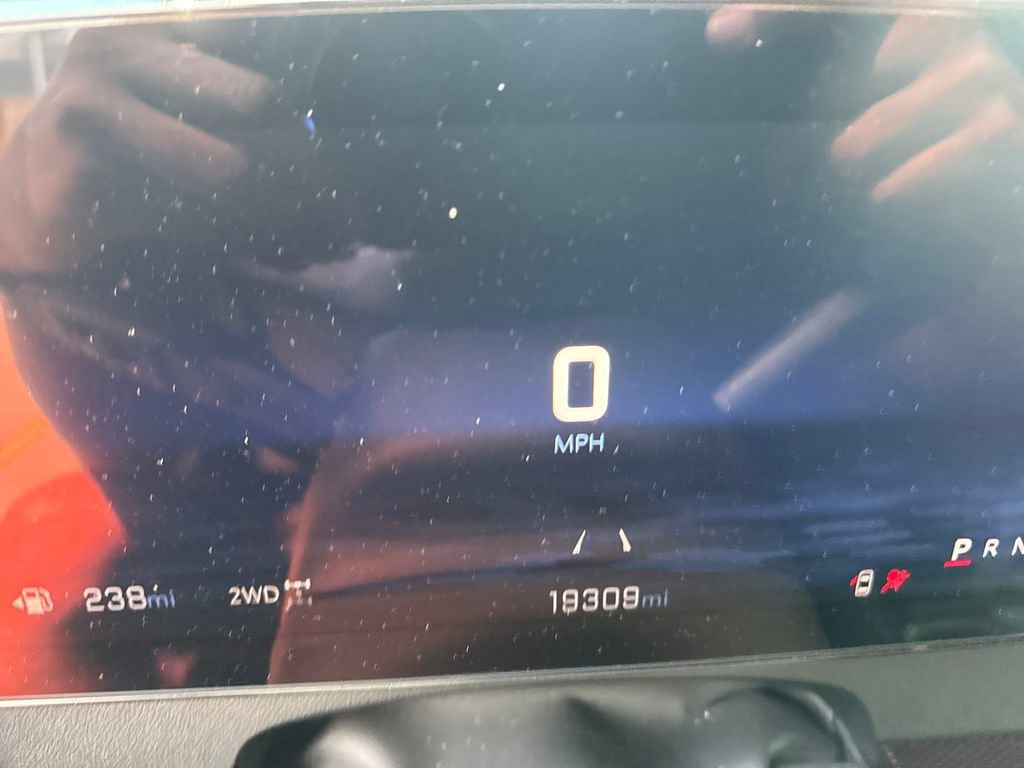 Used 2025 Chevrolet Traverse Z71 w/ LPO, Floor Liner Package AWD/4WD image 22