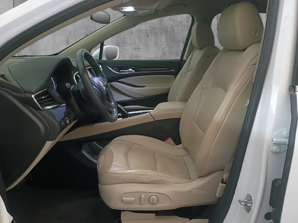 Used 2020 Buick Enclave Essence w/ LPO, Luxury Package FWD image 9