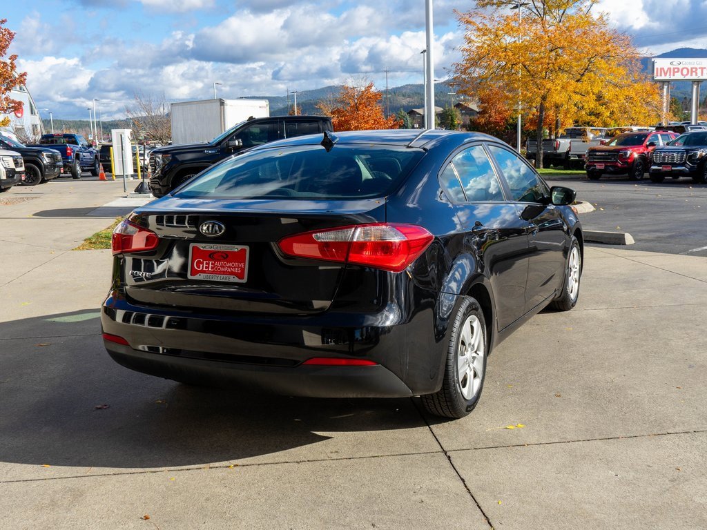 Used 2016 Kia Forte LX image 7