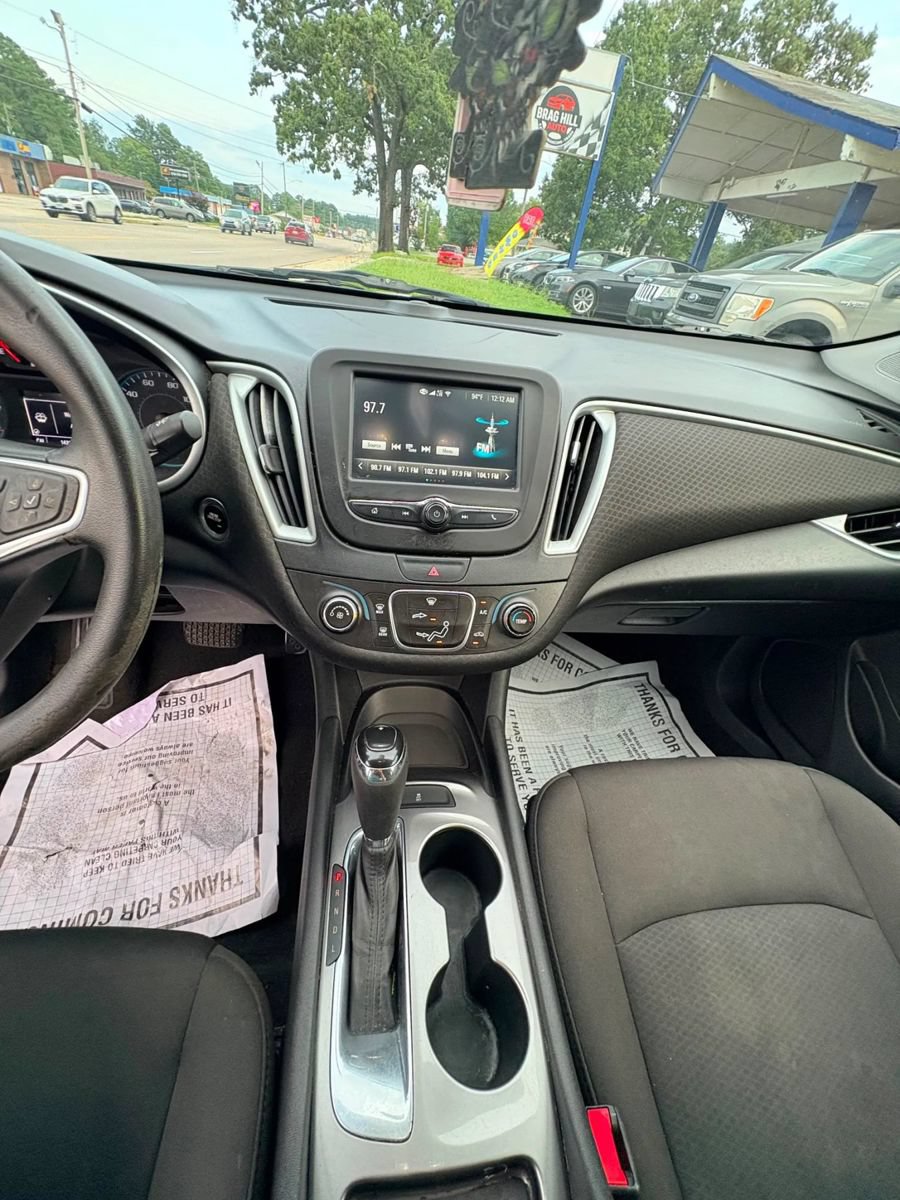 Used 2018 Chevrolet Malibu LS FWD image 10