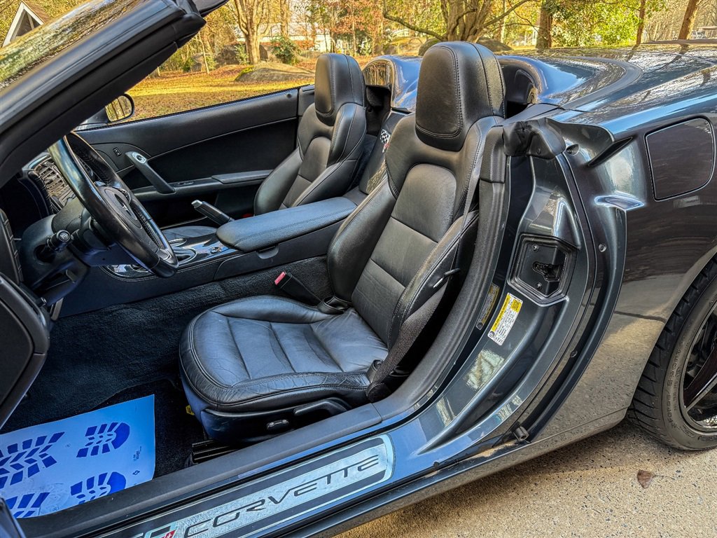 Used 2013 Chevrolet Corvette Convertible RWD image 53
