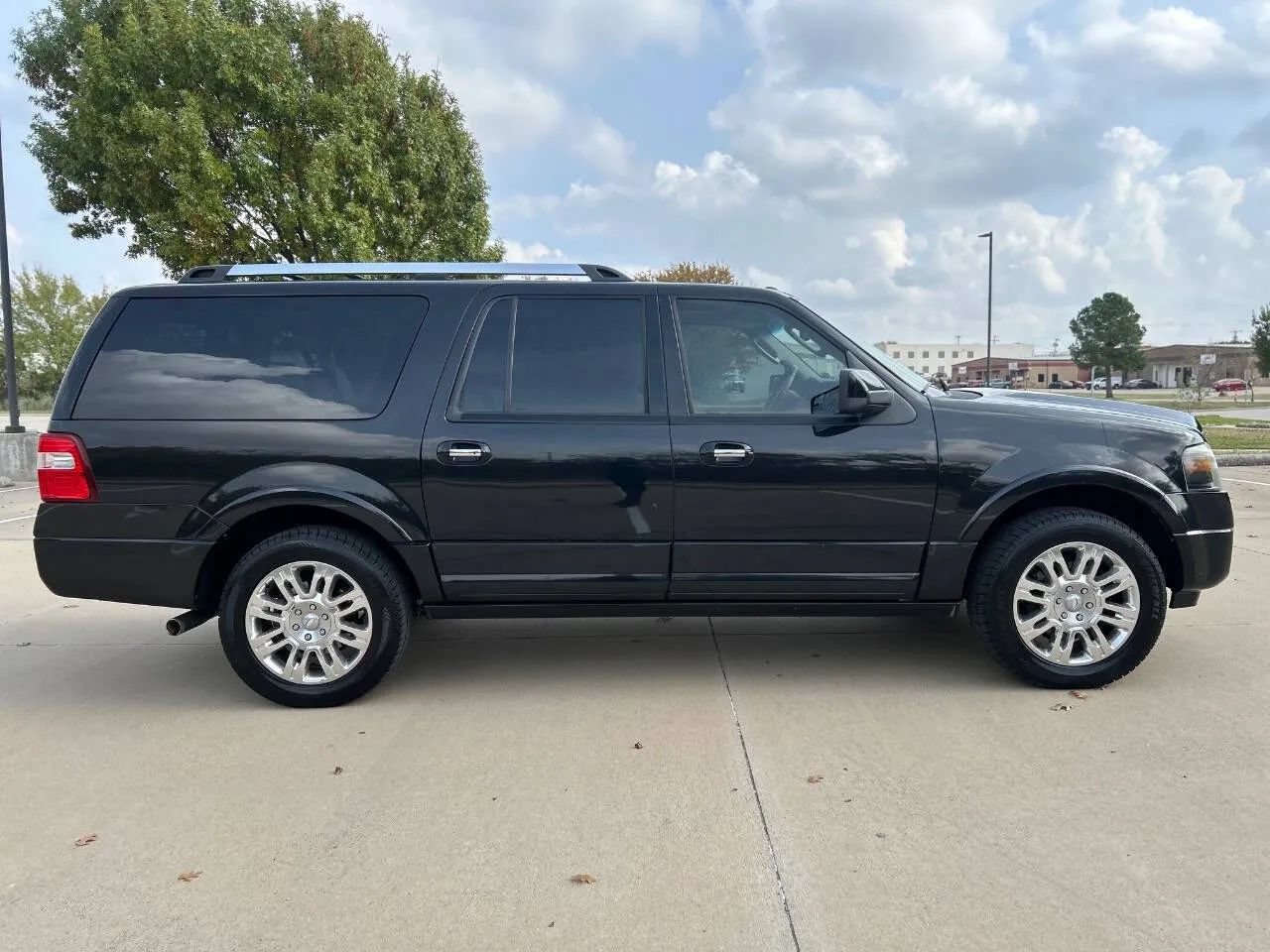 Used 2013 Ford Expedition EL Limited RWD image 5