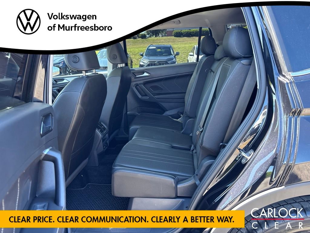 Used 2023 Volkswagen Tiguan SE w/ Panoramic Sunroof Package FWD image 25
