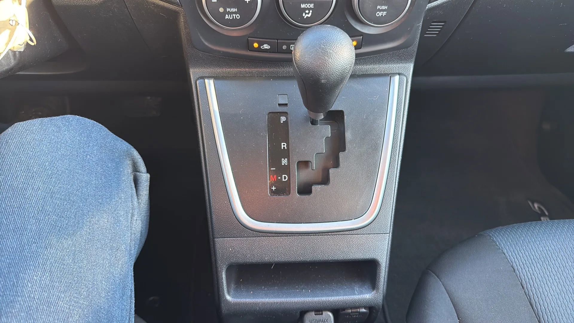 Used 2014 MAZDA MAZDA5 Sport image 19