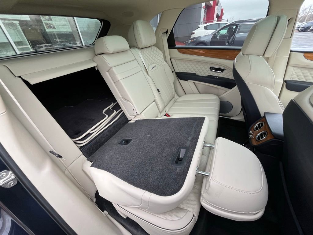 Used 2021 Bentley Bentayga Speed image 32