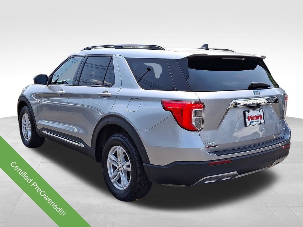 Used 2023 Ford Explorer XLT w/ Equipment Group 202A AWD/4WD image 4