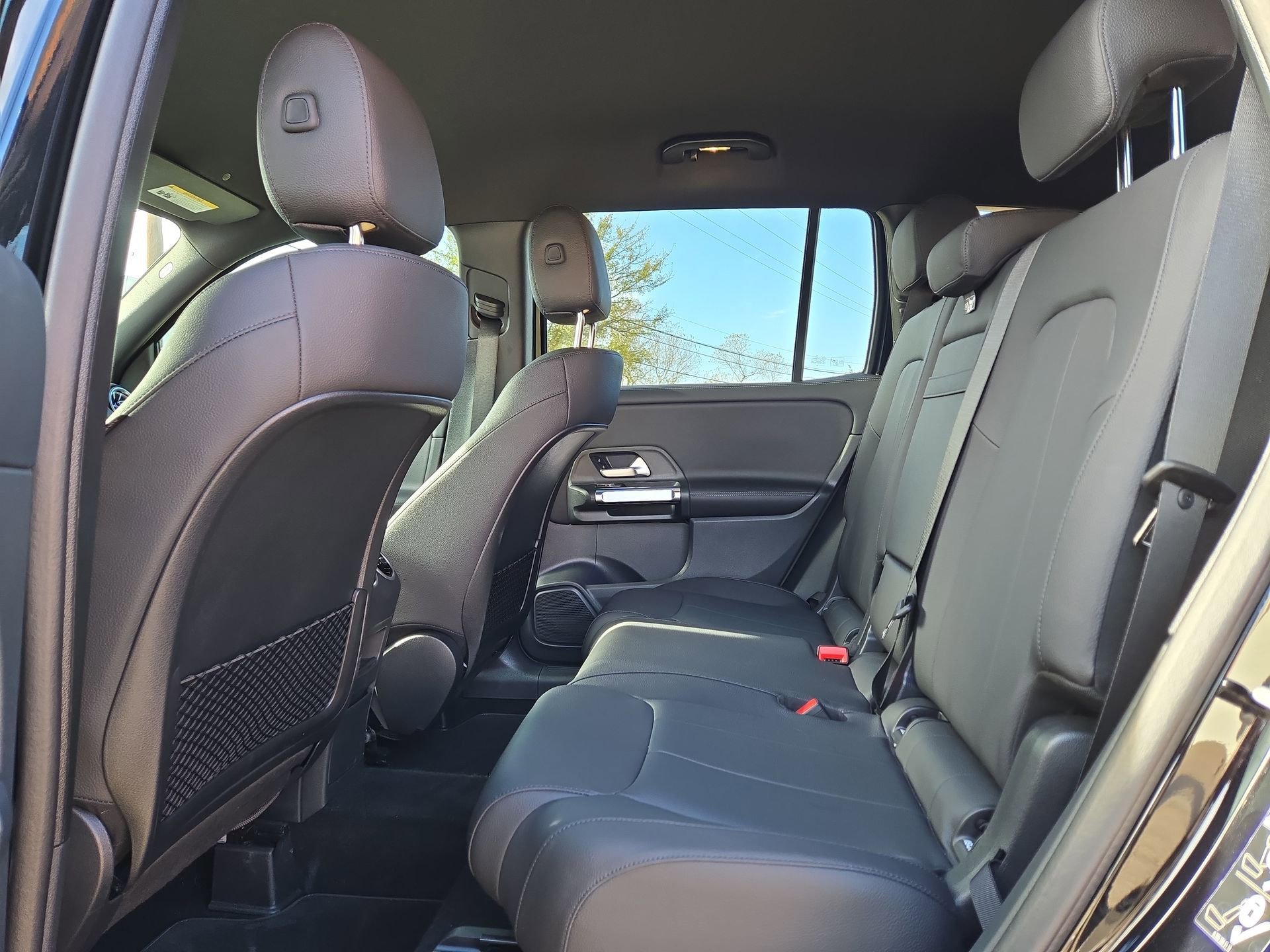 New 2025 Mercedes-Benz GLB 250 image 13