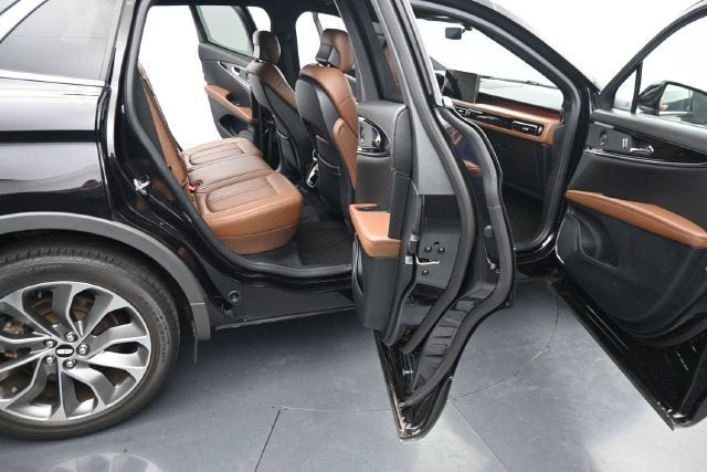 Used 2023 Lincoln Nautilus Reserve w/ Equipment Group 201A AWD/4WD image 13