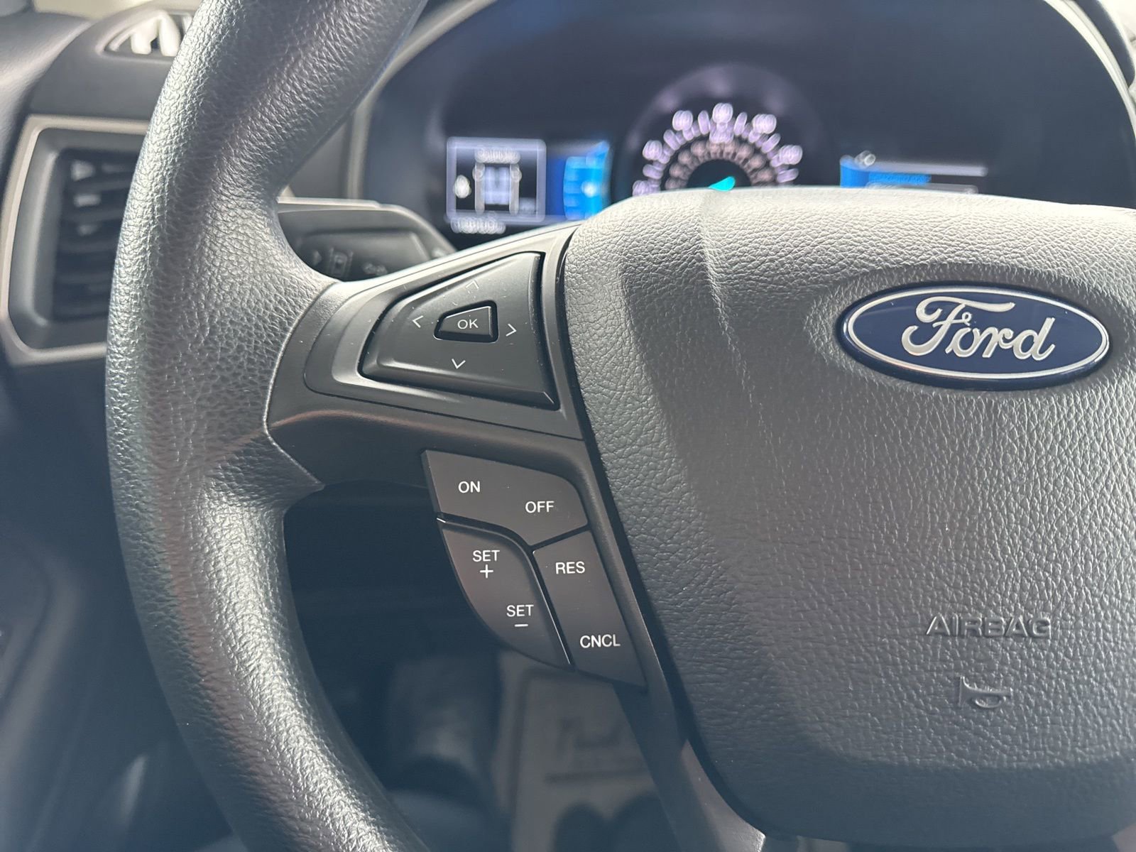 Certified 2023 Ford Edge SE w/ Black Appearance Package image 26