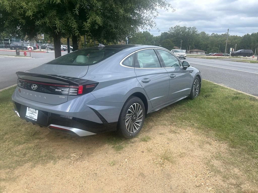 New 2026 Hyundai Sonata SEL FWD image 6