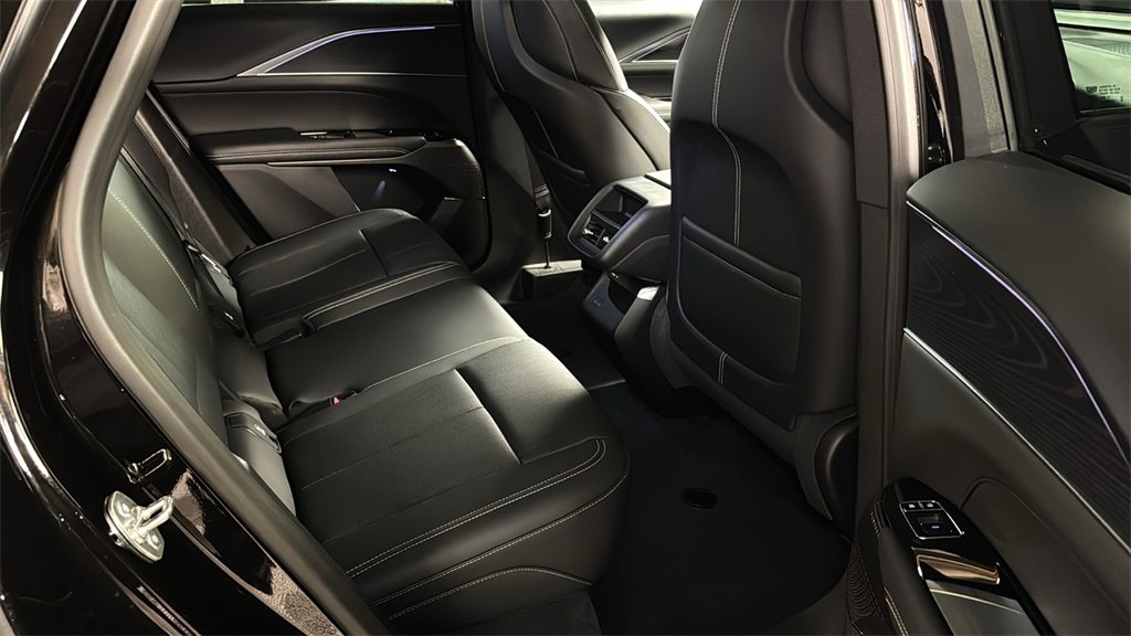 Used 2025 Cadillac Lyriq Sport image 13