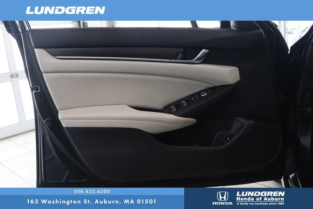 Certified 2018 Honda Accord EX image 9