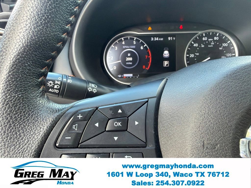Used 2018 Nissan Kicks SR FWD image 13