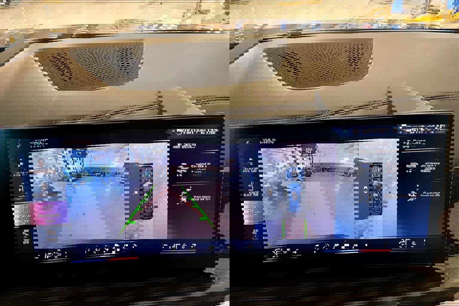 Used 2024 BMW X7 xDrive40i image 28