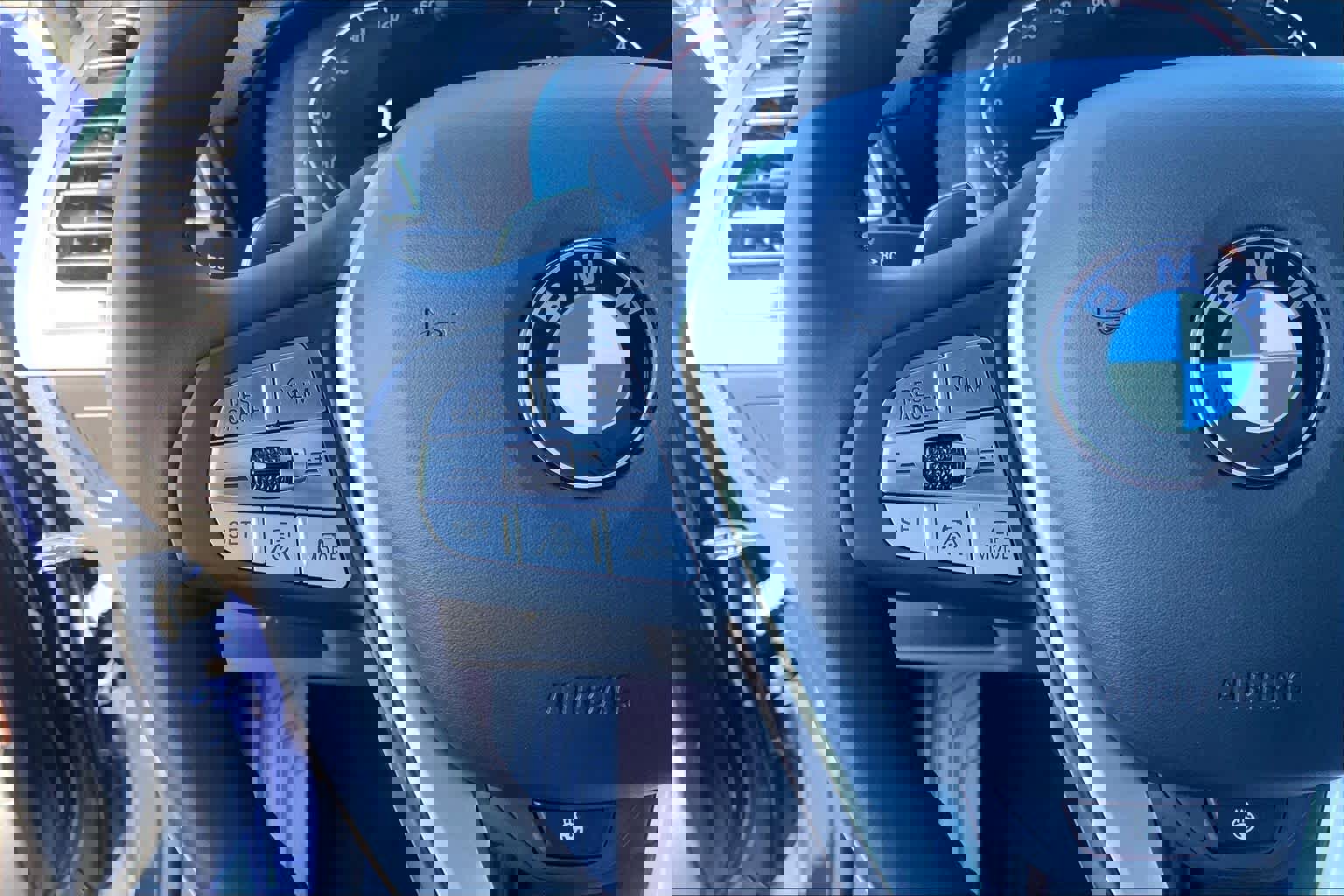 Used 2024 BMW X4 xDrive30i w/ Premium Package image 21