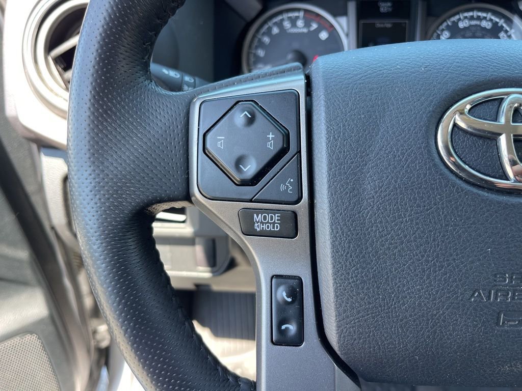 Used 2017 Toyota Tacoma SR5 w/ Tow Package image 17