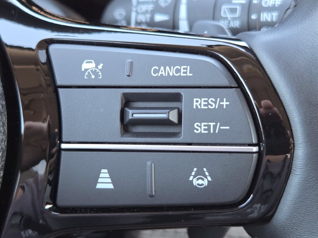 Used 2025 Honda Pilot Touring image 16