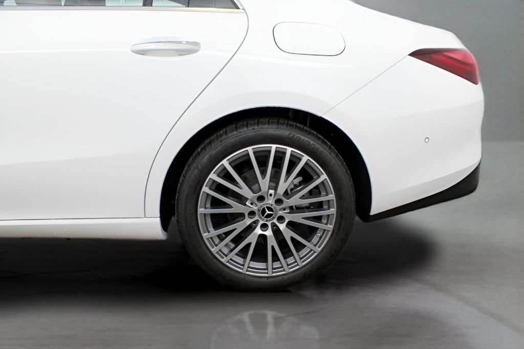 Used 2025 Mercedes-Benz CLA 250 image 3