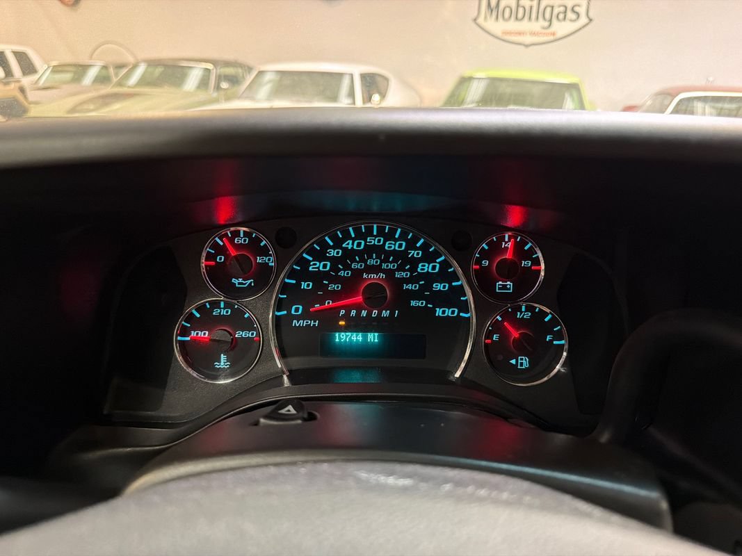 Used 2020 GMC Savana 2500 w/ Driver Convenience Package RWD image 18
