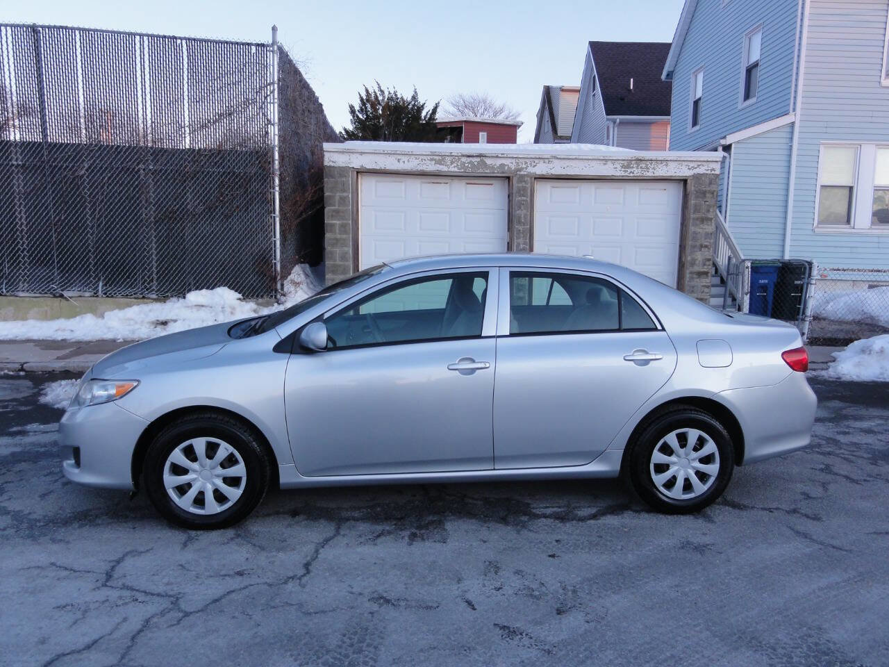 Used 2010 Toyota Corolla LE image 6